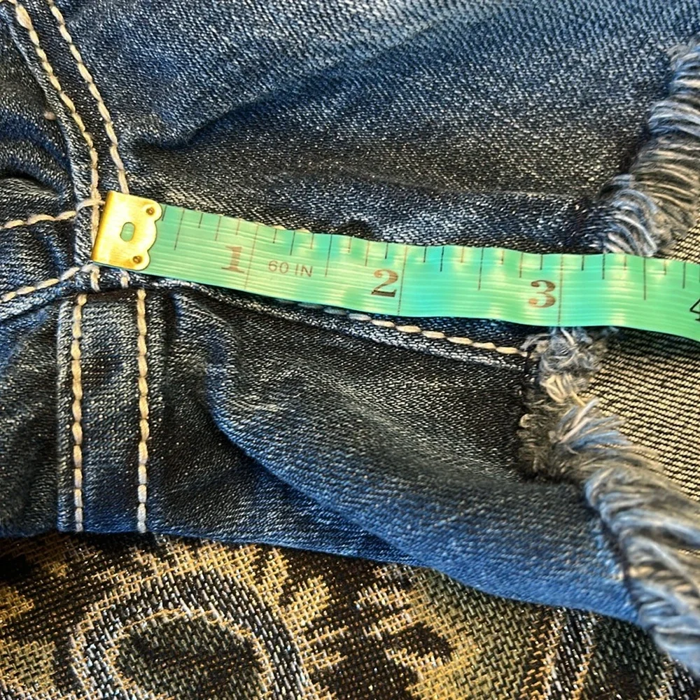 Miss Me Tag size 29 Dark Blue Denim Shorts with  peekaboo pockets - Picture 14 of 16